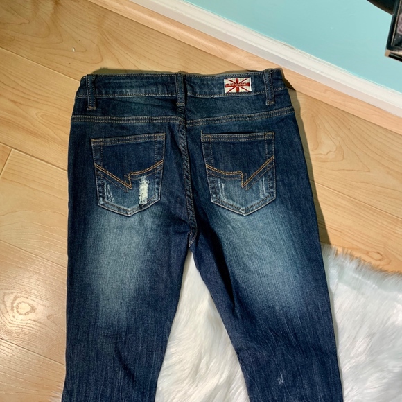 Distressed Skinny Jeans - Picture 5 of 7